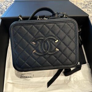 CHANEL Black Quilted Vanity Crossbody Shoulder Bag